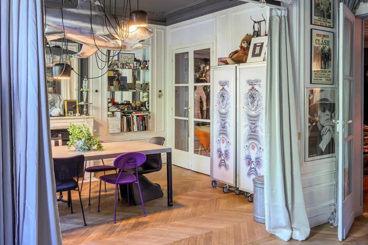 Large Boheme Creative Flat Below Montmartre 巴黎 公寓