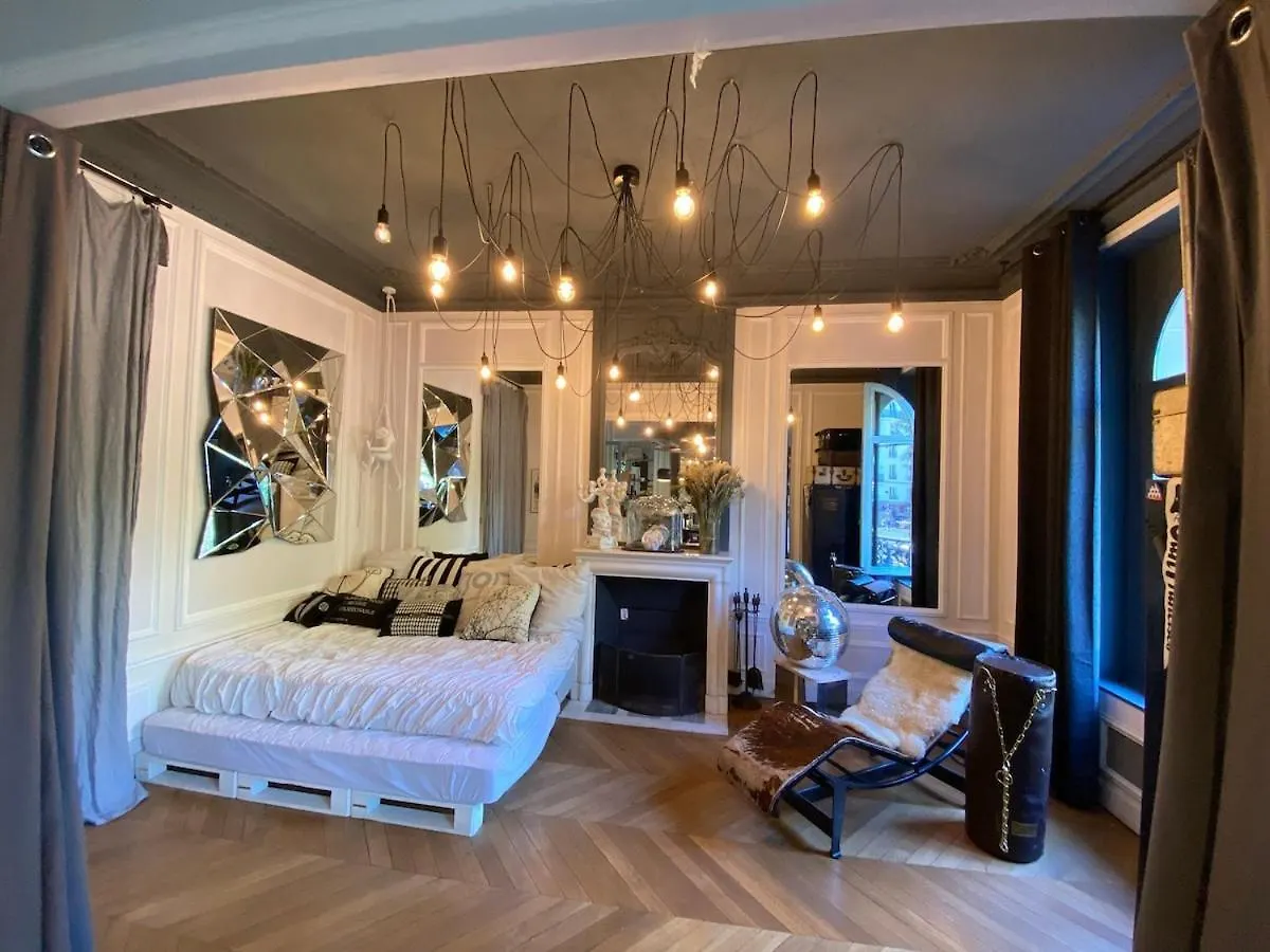 Large Boheme Creative Flat Below Montmartre 巴黎 0*,  法国