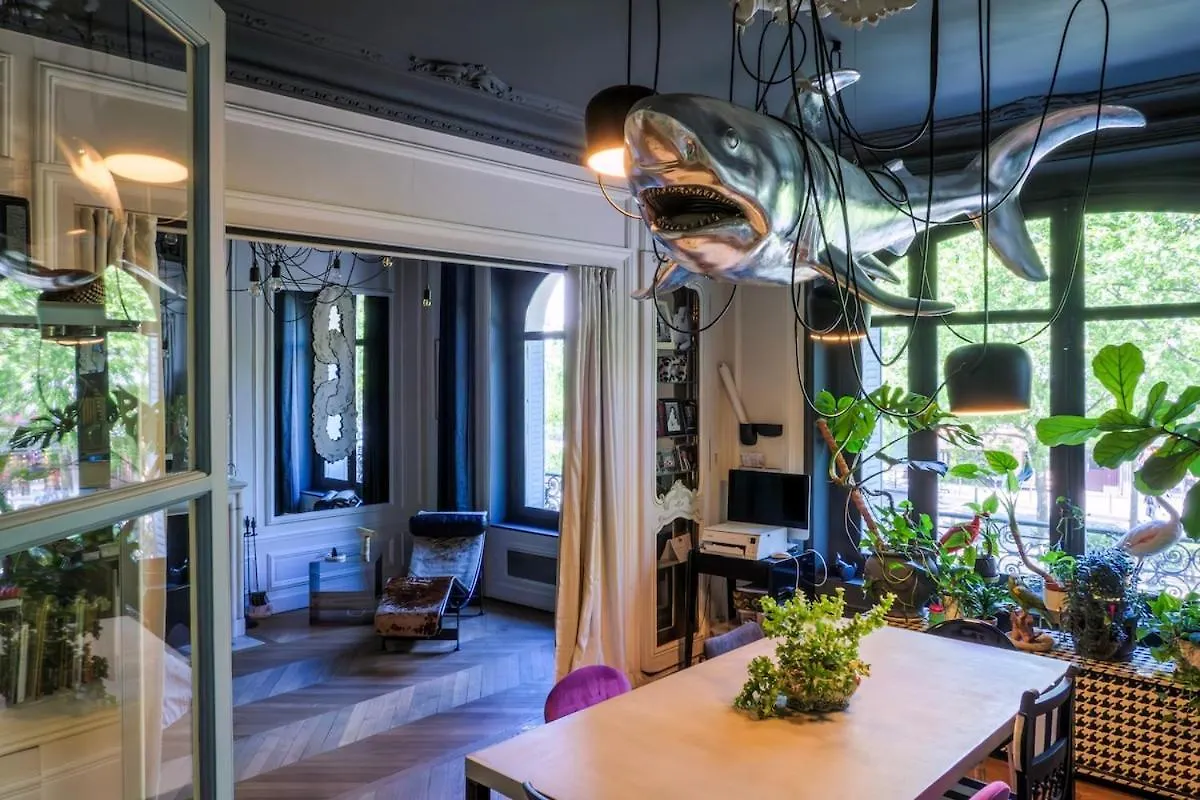 Large Boheme Creative Flat Below Montmartre Paris