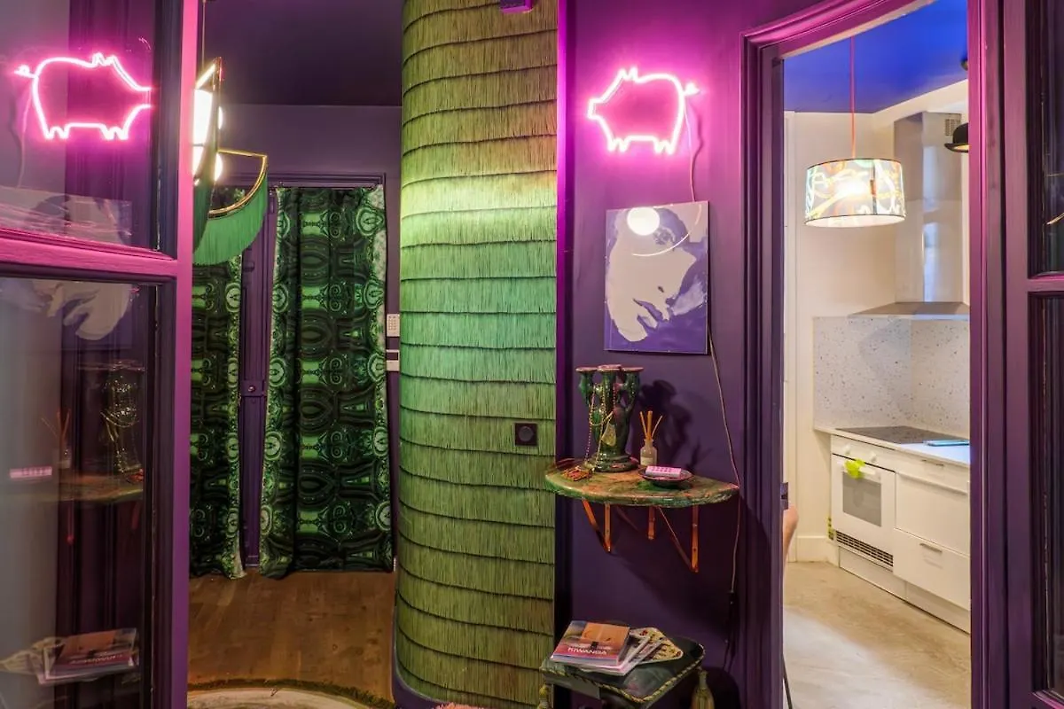 Large Boheme Creative Flat Below Montmartre Paris Apartment