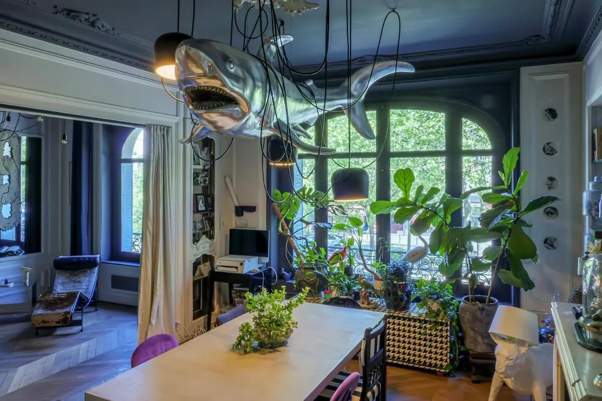 Large Boheme Creative Flat Below Montmartre Paris