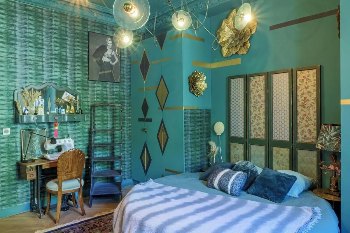 Apartment Large Boheme Creative Flat Below Montmartre Paris