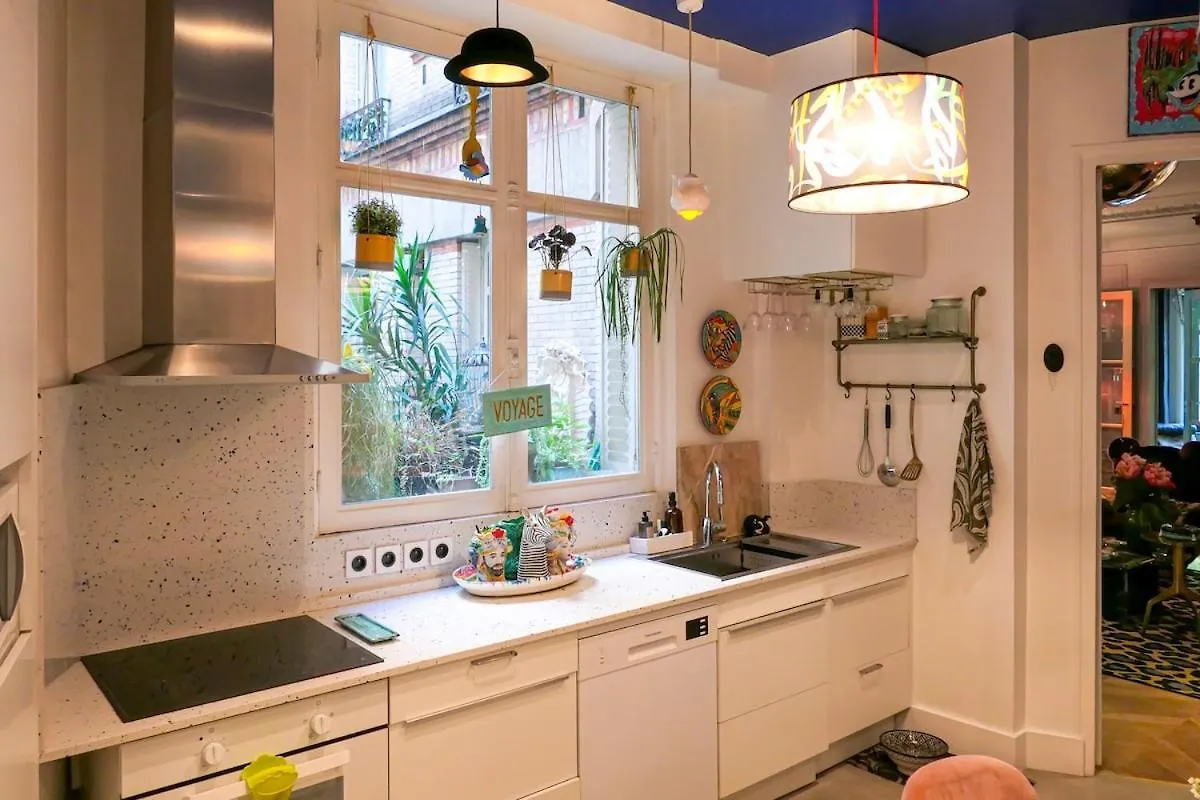 Large Boheme Creative Flat Below Montmartre Paris Frankrig