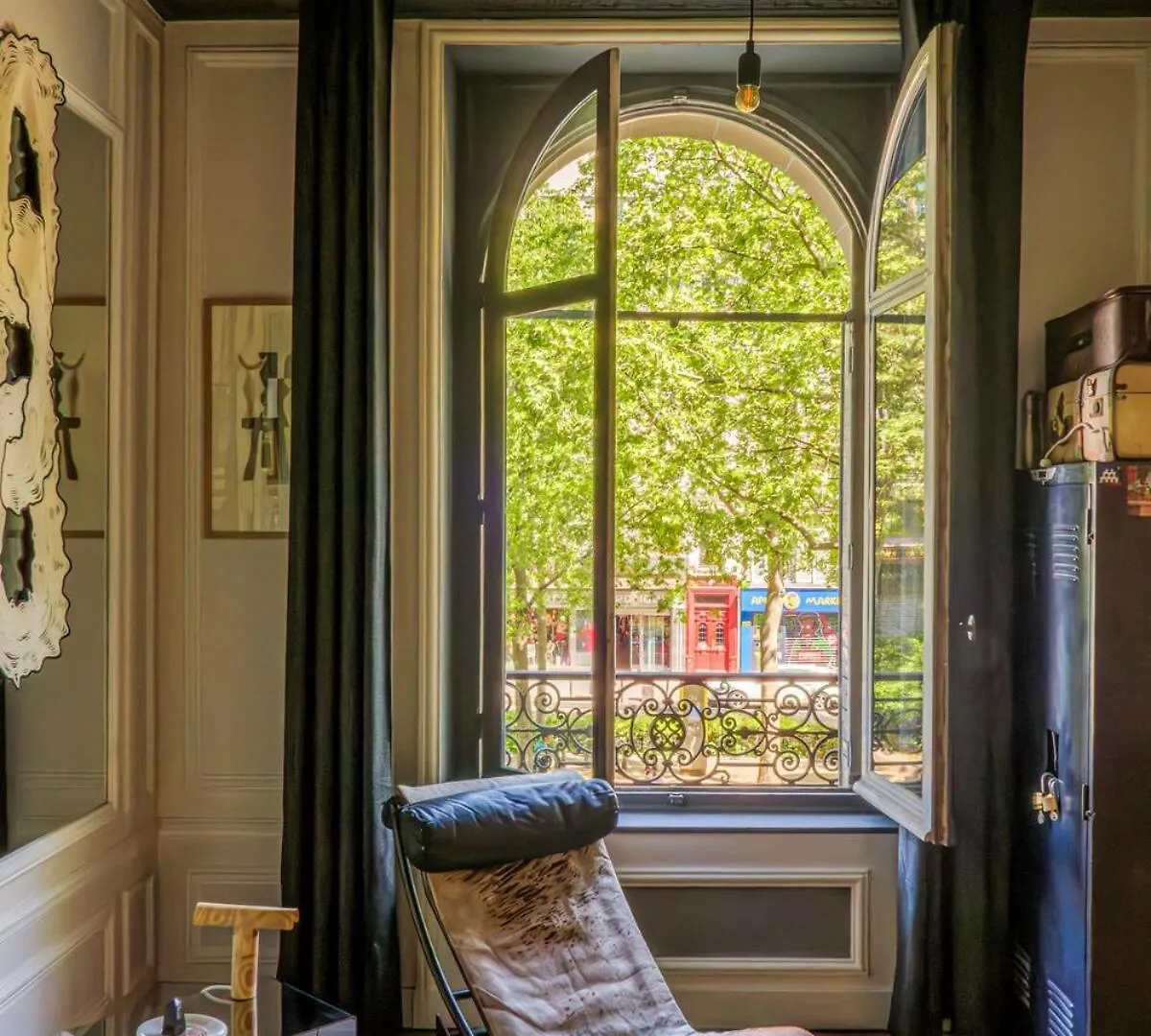 Large Boheme Creative Flat Below Montmartre Paris Lejlighed