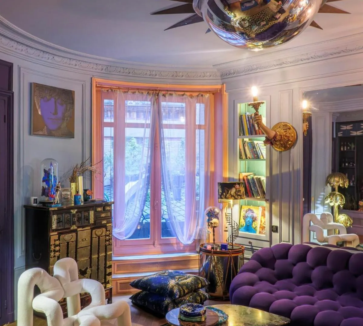 Large Boheme Creative Flat Below Montmartre Paris