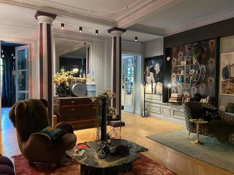 Large Boheme Creative Flat Below Montmartre Paris