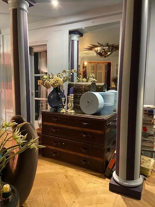 Large Boheme Creative Flat Below Montmartre Paris Apartment